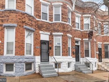 2839 Woodbrook