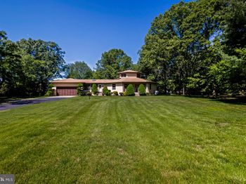 535 Pratt