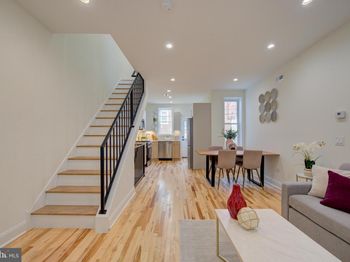 921 Conestoga
