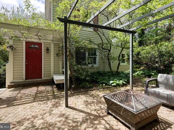 1277 Hoods Mill