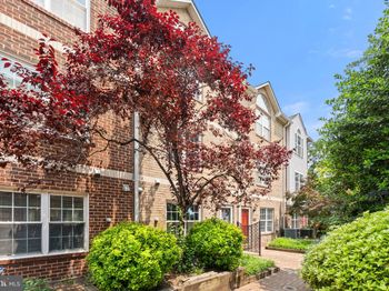 3070 Glebe