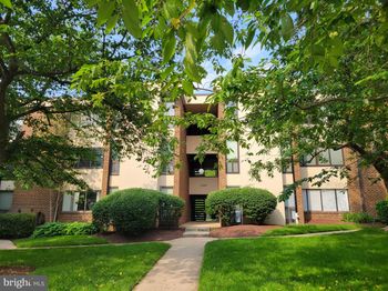 2107 Walsh View