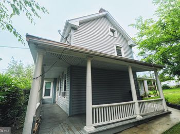 738 Washington