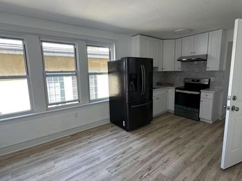435 Girard