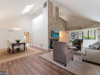 11303 Harborside Cluster