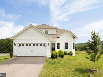45 Niagara Ct