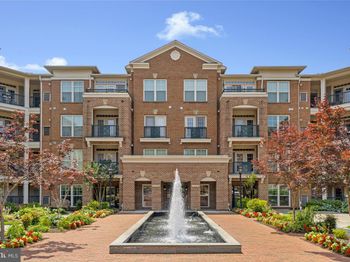 2903 Saintsbury Plaza