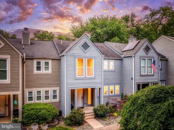 2066 Lake Audubon