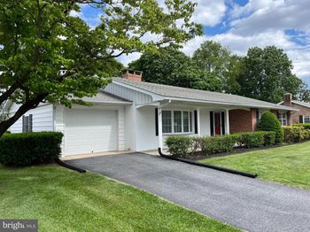 205 Carroll Heights