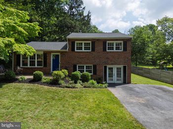 1425 Burke