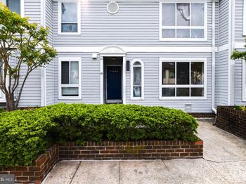 49 Hawthorne