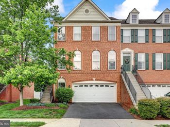20044 Northville Hills