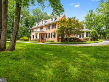 1102 Westwicke