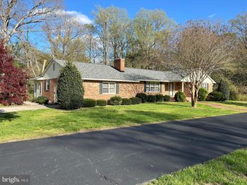 5489 Cedar Neck
