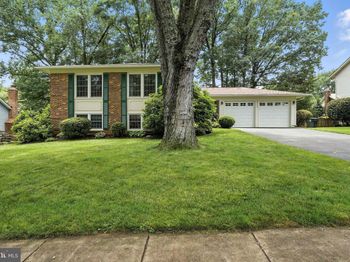 8823 Newport