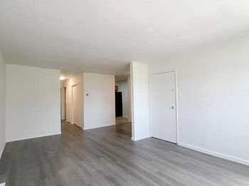 8820 Cottage