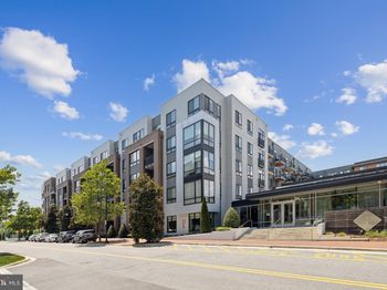 145 Riverhaven