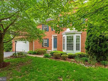 11038 Country Club