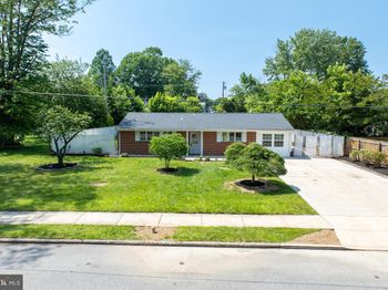 105 Colonial