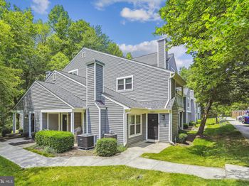 5803 Orchard Hill