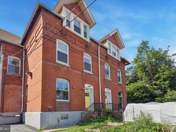 4815 Chester