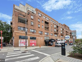 200 Lombard