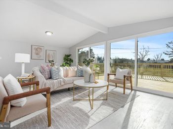 1005 Parkvalley