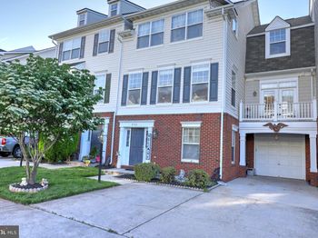 8182 Cobble Pond