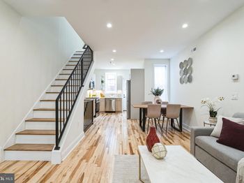 921 Conestoga