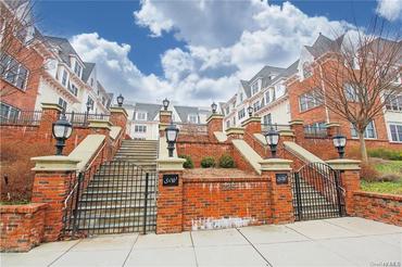 225 Stanley Avenue Unit: 213