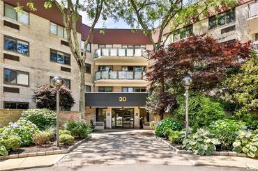 30 Greenridge Avenue Unit: 5L