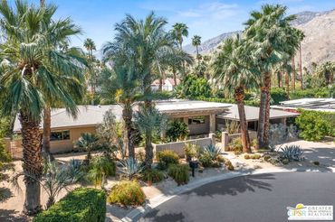 877 E Biltmore Place
