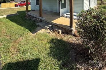 907 3rd Street Court