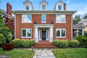 1610 Crittenden Street