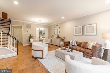 3299 Sutton Place Unit: C