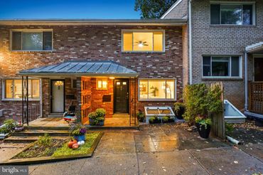 652 Kennebec Avenue Unit: 2