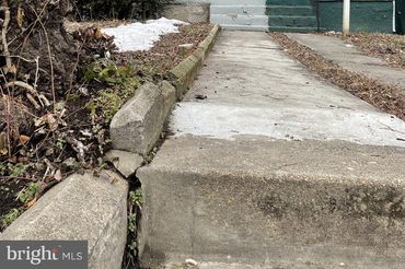 2644 W Lafayette Avenue