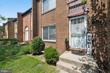 1142 Barnaby Terrace