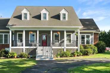 27472 Strawberry Hill Road