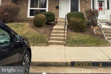 352 W Deer Park Road Unit: 5B