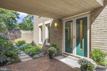 4297 Embassy Park Drive