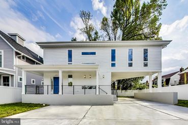 2932 University Boulevard