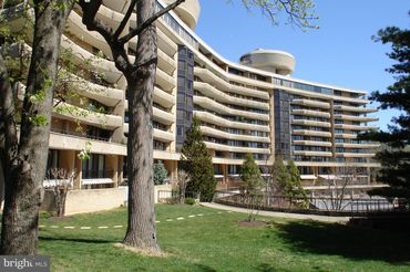 4200 NW Massachusetts Avenue Unit: 313