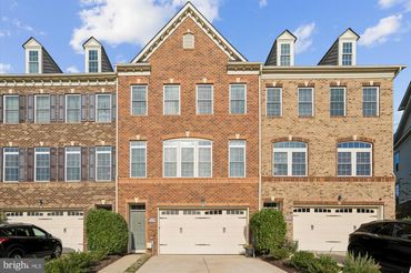 5437 Stream Bank Lane