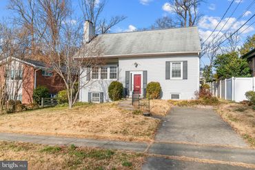 5517 Huntington Parkway