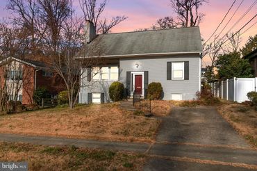 5517 Huntington Parkway