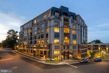 6718 Lowell Avenue Unit: 406