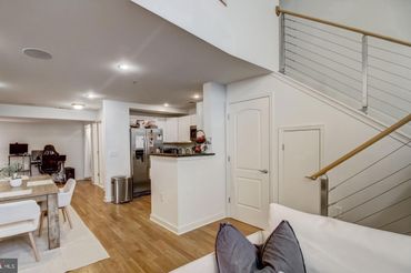 1201 E West Highway Unit: 001