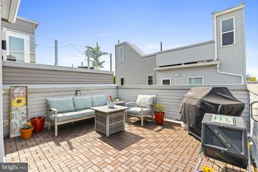 2006 Cambridge Street Unit: B