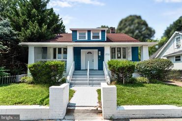 2712 S Dakota Avenue